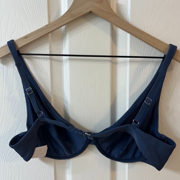 Abercrombie & Fitch High Apex Underwire Bikini Top - Picture 2 of 3